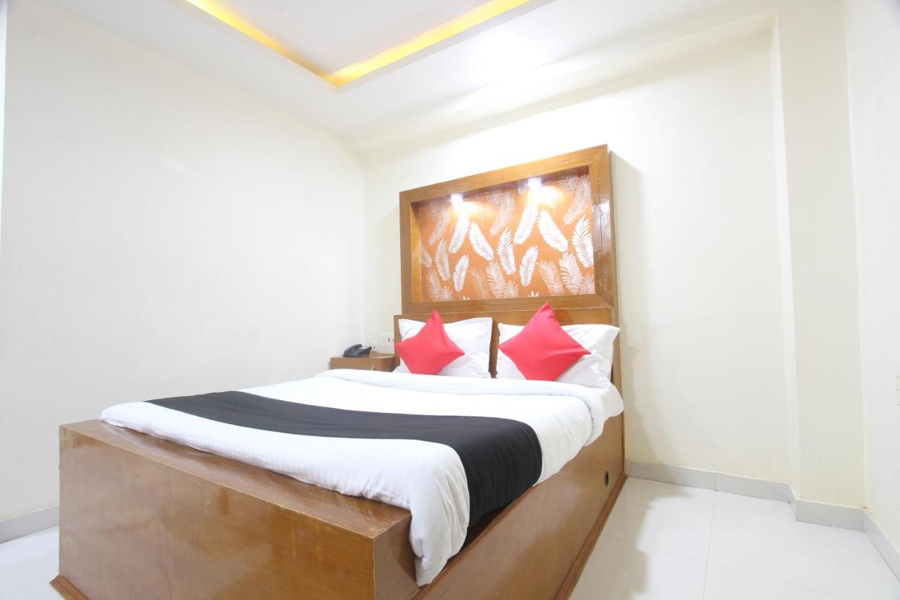 Kuzhittura Divines Business Hotel المظهر الخارجي الصورة